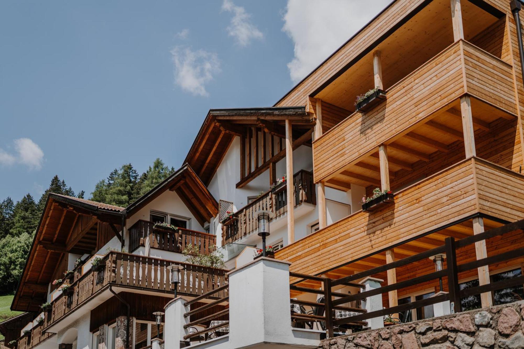 Hotel Berghaus Rosengarten Нова-Леванте Экстерьер фото
